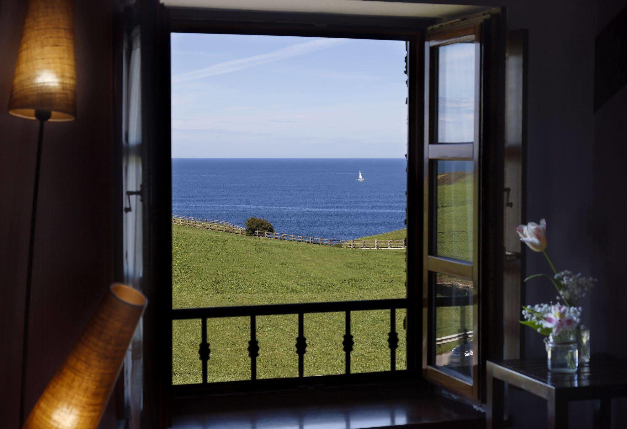 Hotel Pleamar Puerto de Vega Kültér fotó
